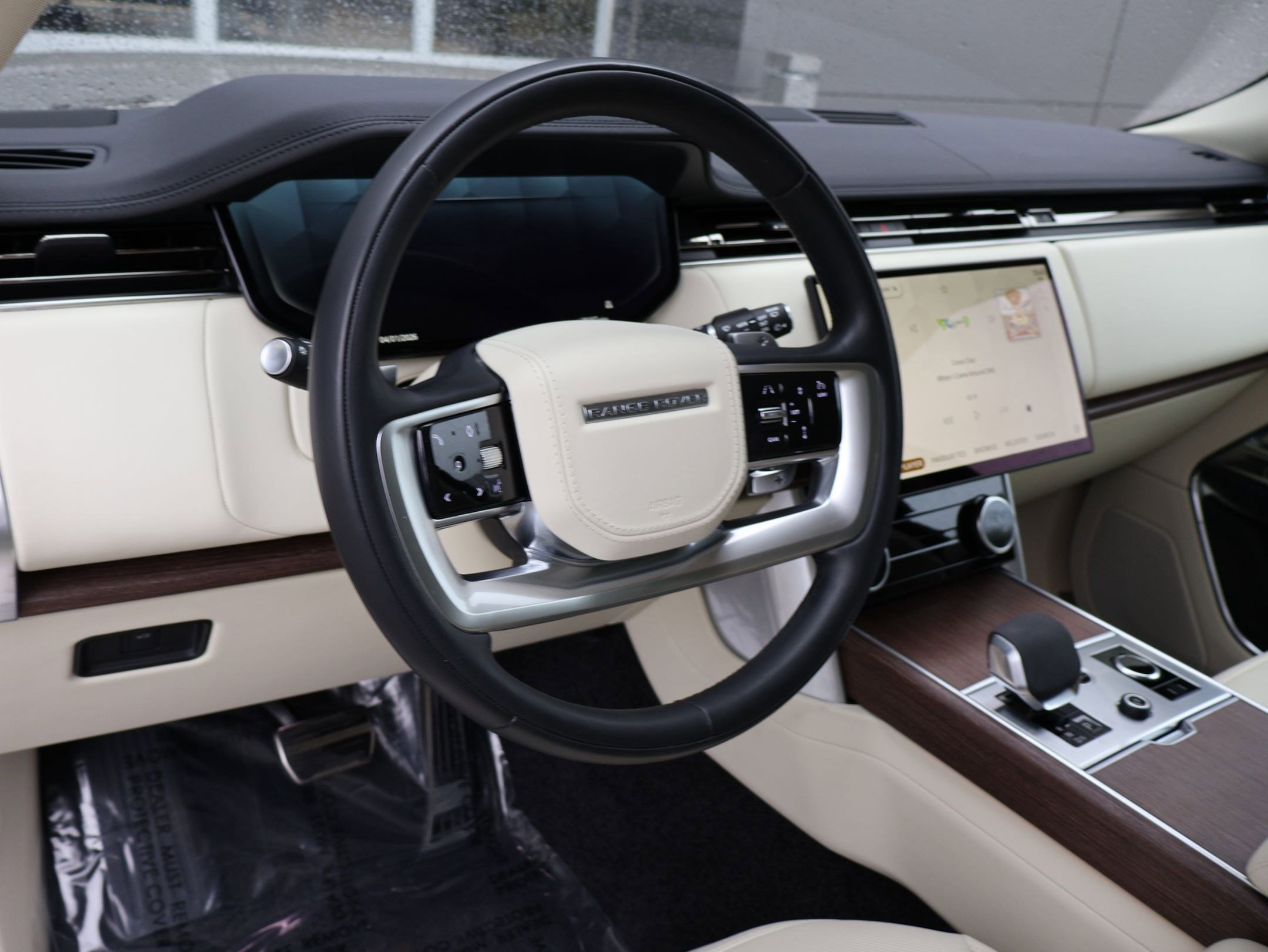 2023 Land Rover Range Rover SE