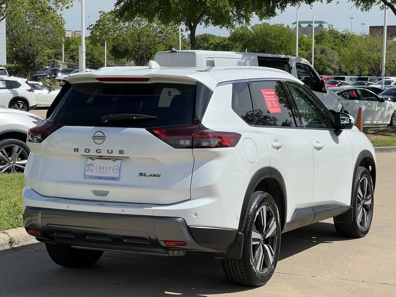 2025 Nissan Rogue SL