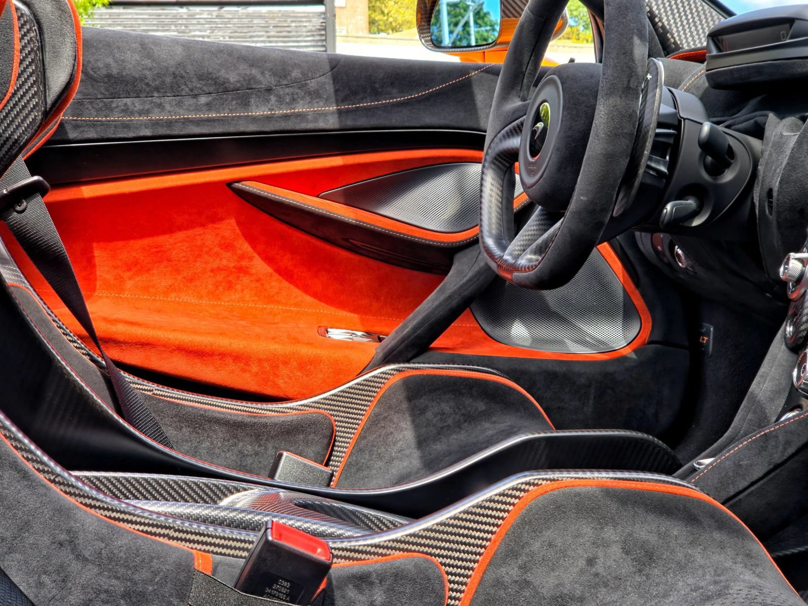 Used 2022 McLaren 765LT photo 31