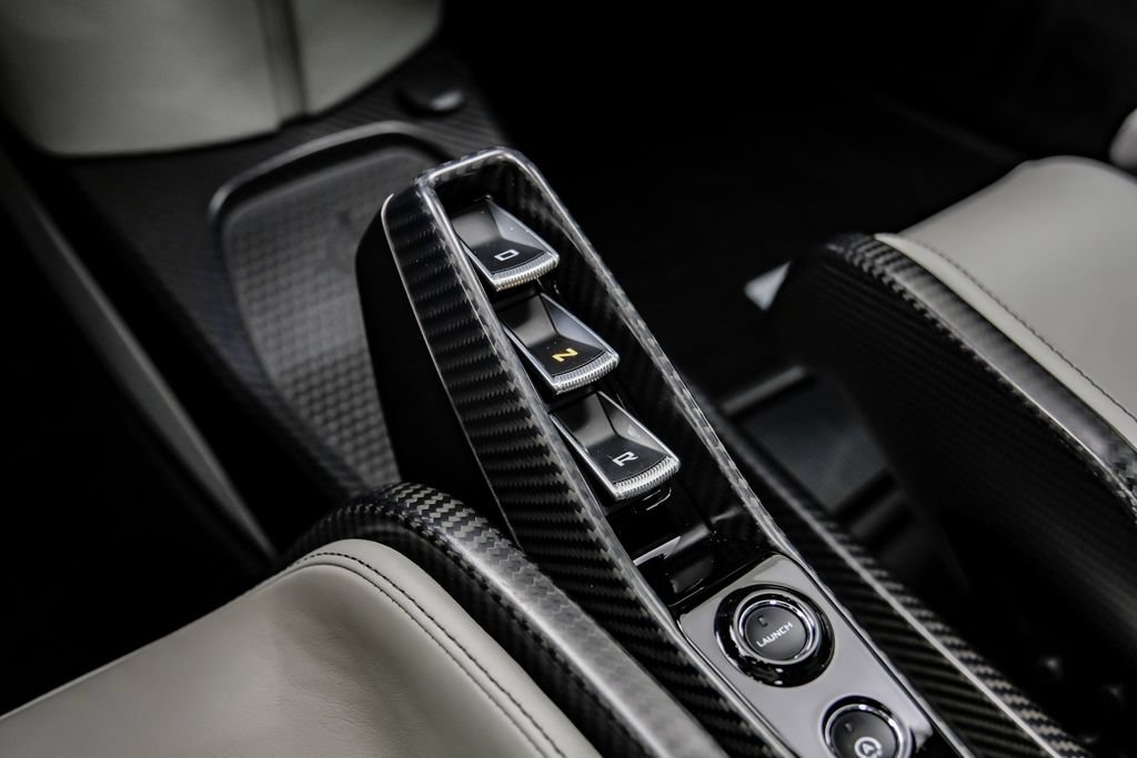 Used 2019 McLaren Senna photo 29