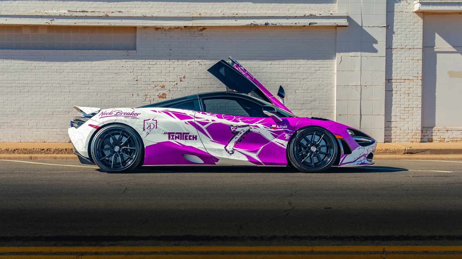 Used 2018 McLaren 720S photo 25