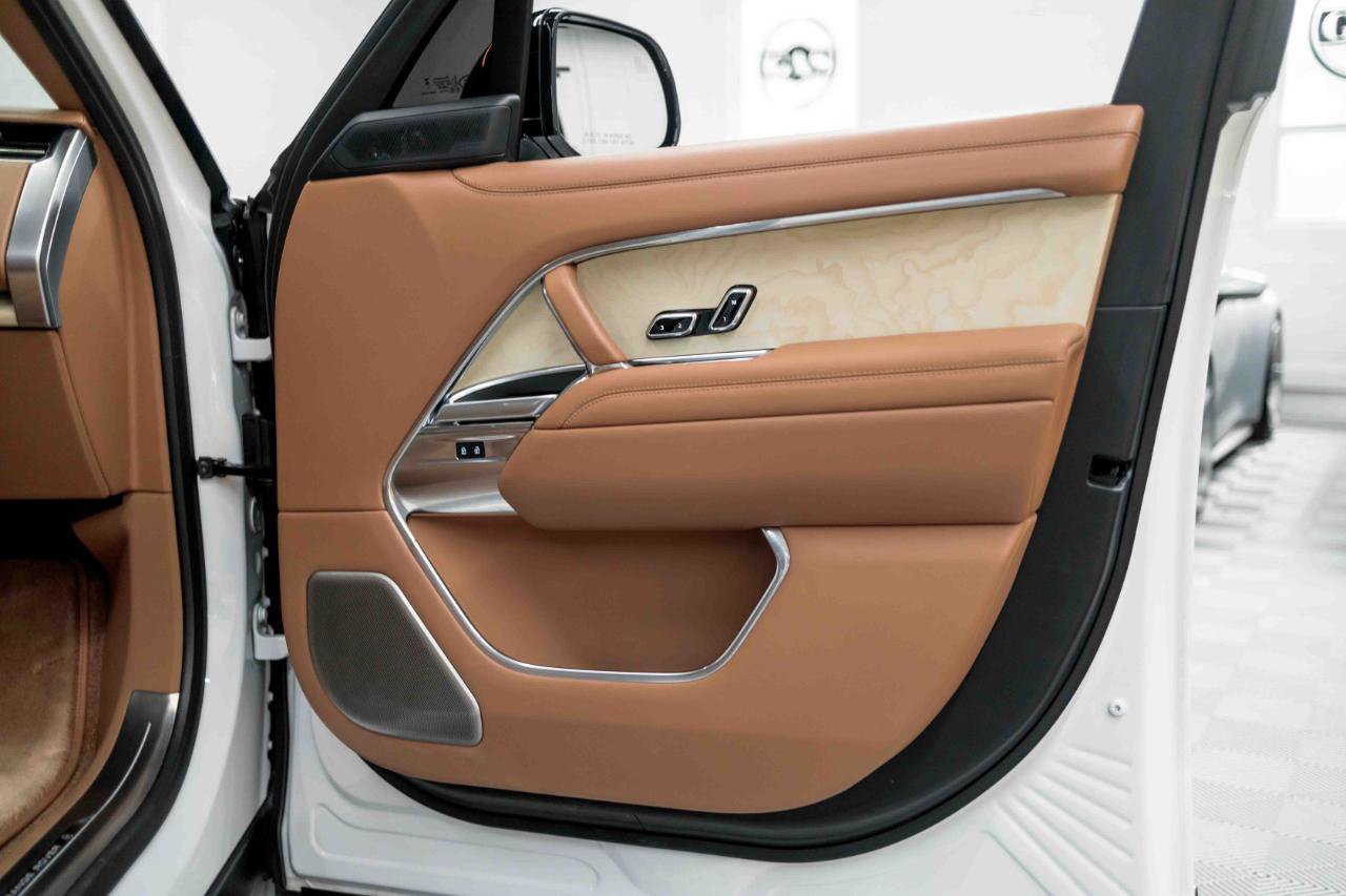 2024 Land Rover Range Rover SV