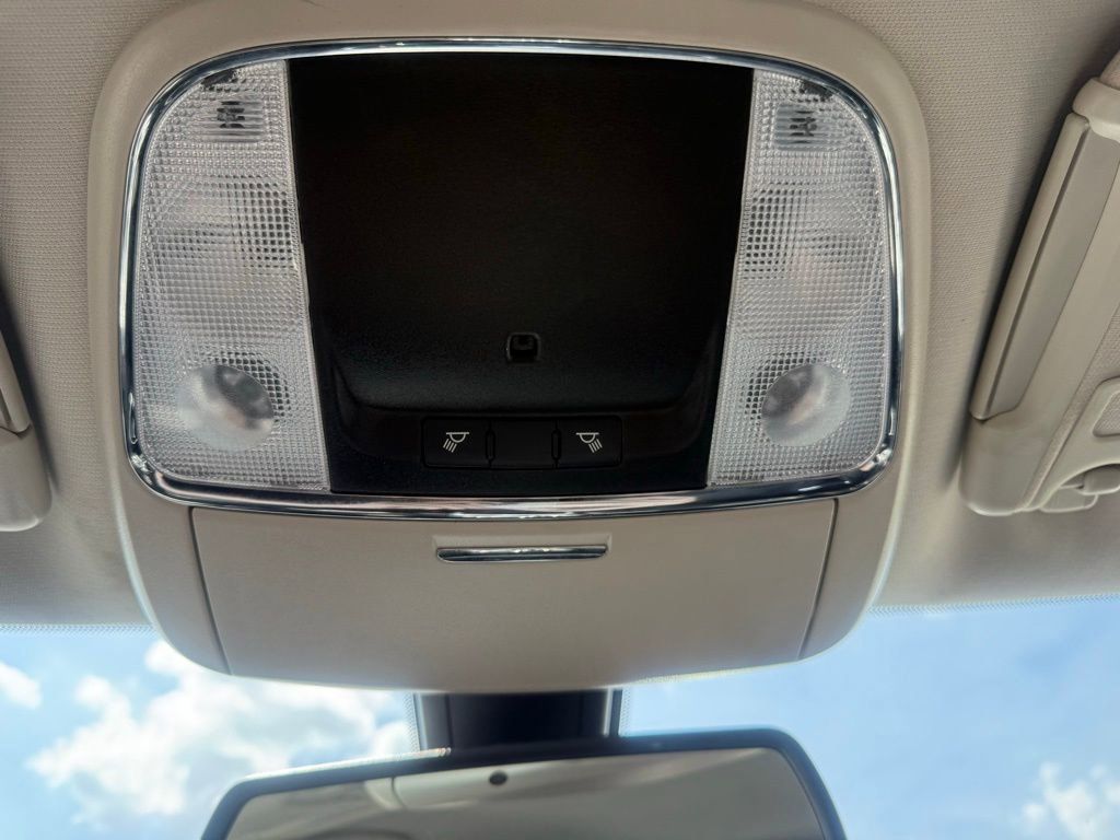 2020 Chrysler 300 Touring L