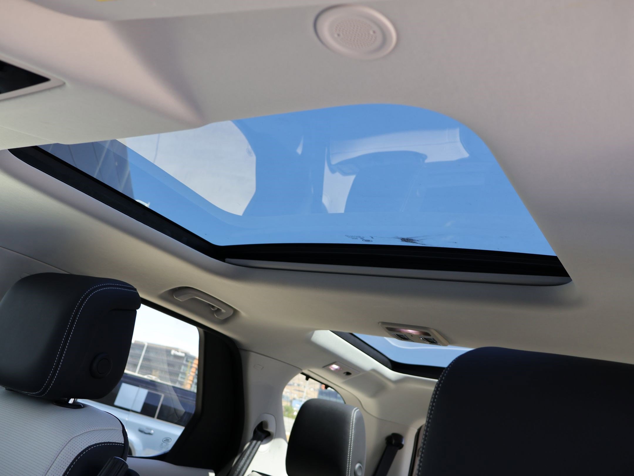 2025 Land Rover Discovery S