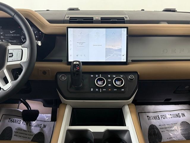 2025 Land Rover Defender 110 S