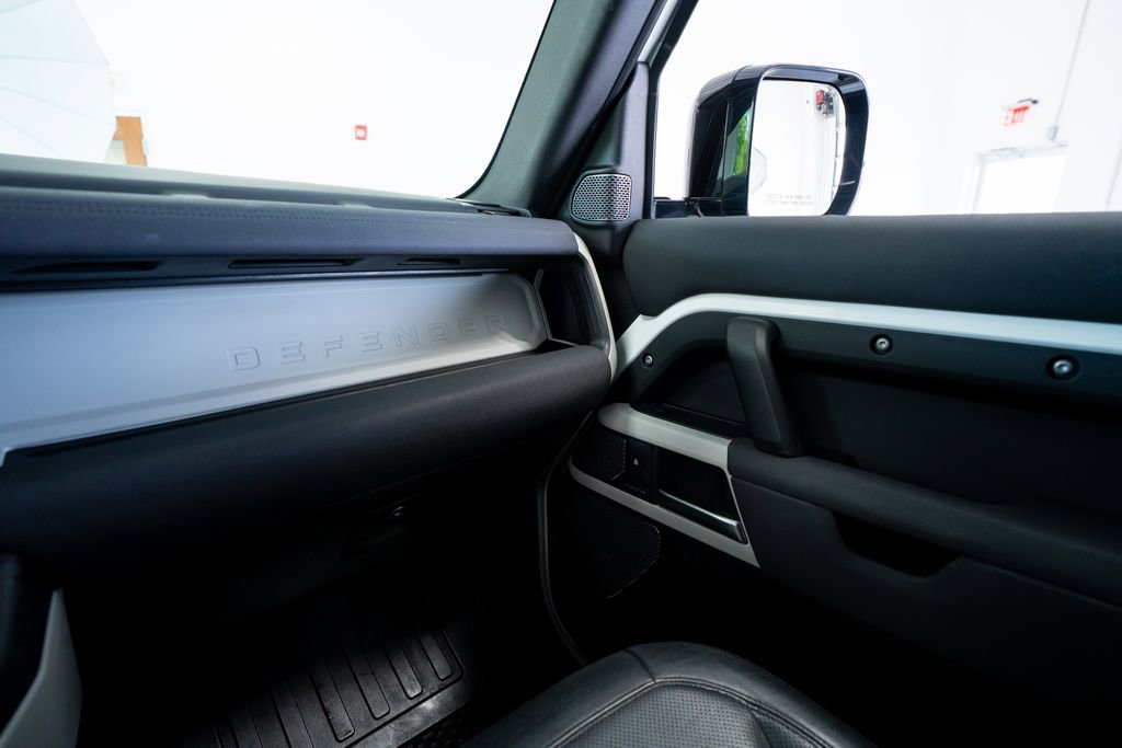 2022 Land Rover Defender 90 S