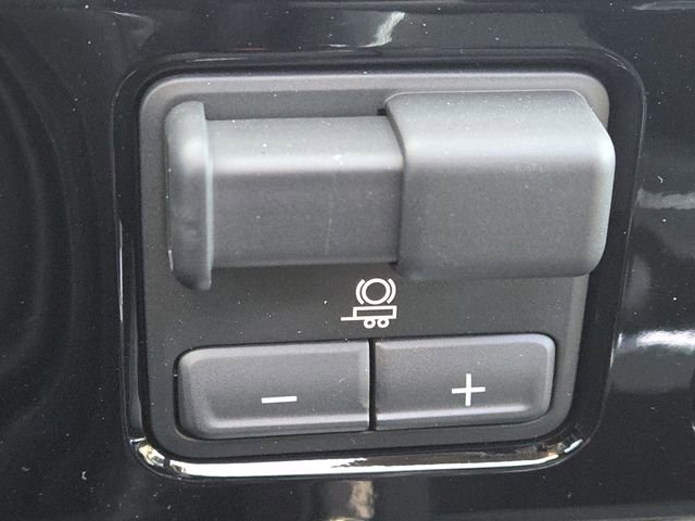 2025 GMC Sierra 3500 SLT