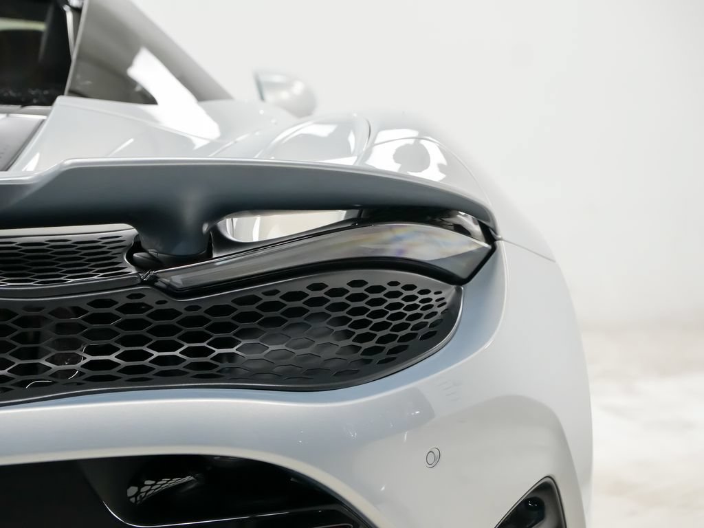 Used 2026 McLaren 750S Spider photo 12