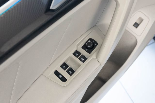 2022 Volkswagen Tiguan SE R-Line