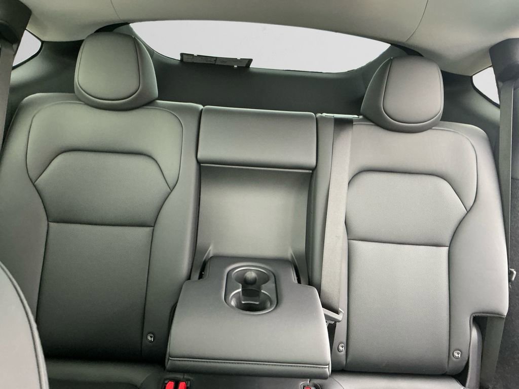 2026 Tesla Model Y 2WD