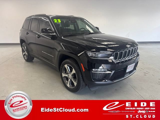 Used 2023 Jeep Grand Cherokee Limited w/ Trailer Tow Prep Group (B)