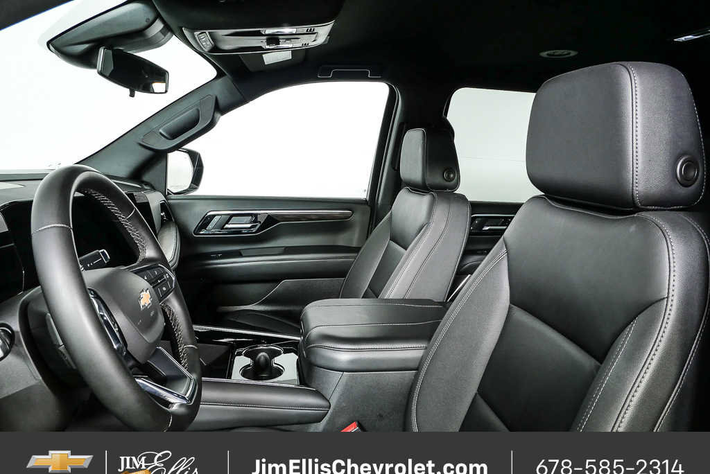 2025 Chevrolet Suburban LT