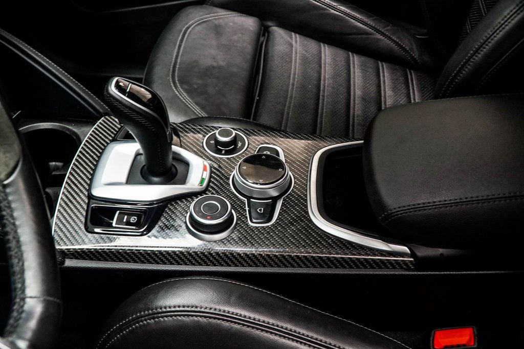 2022 Alfa Romeo Stelvio Quadrifoglio