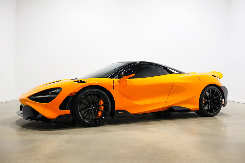 Used 2022 McLaren 765LT photo 13