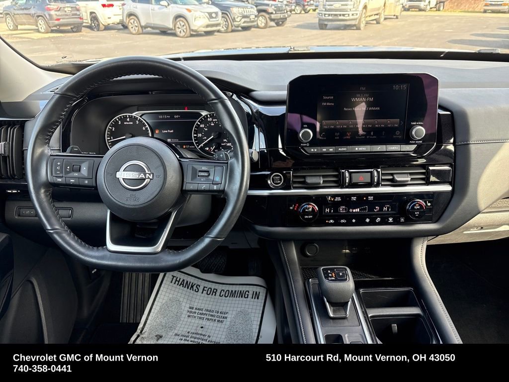 2023 Nissan Pathfinder SV