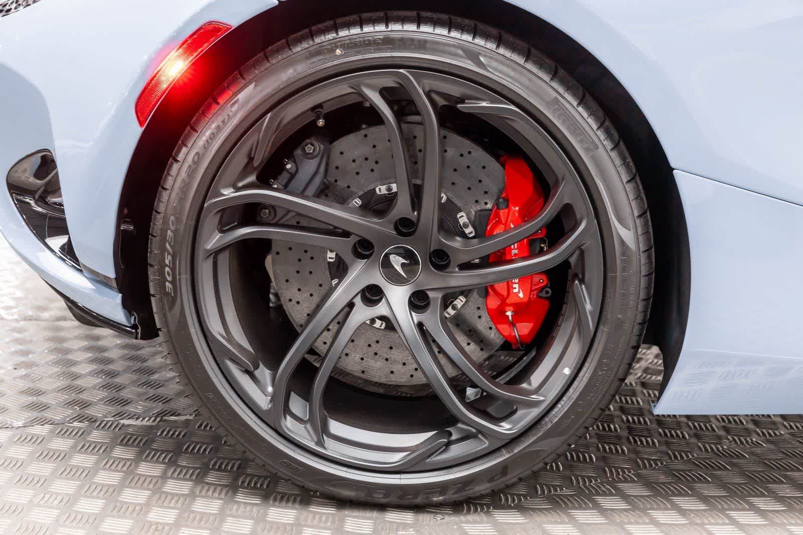 New 2026 McLaren 750S photo 42