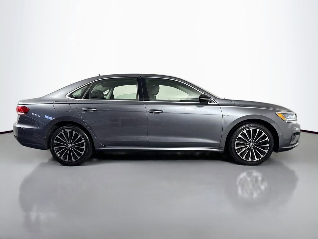 2022 Volkswagen Passat 2.0T