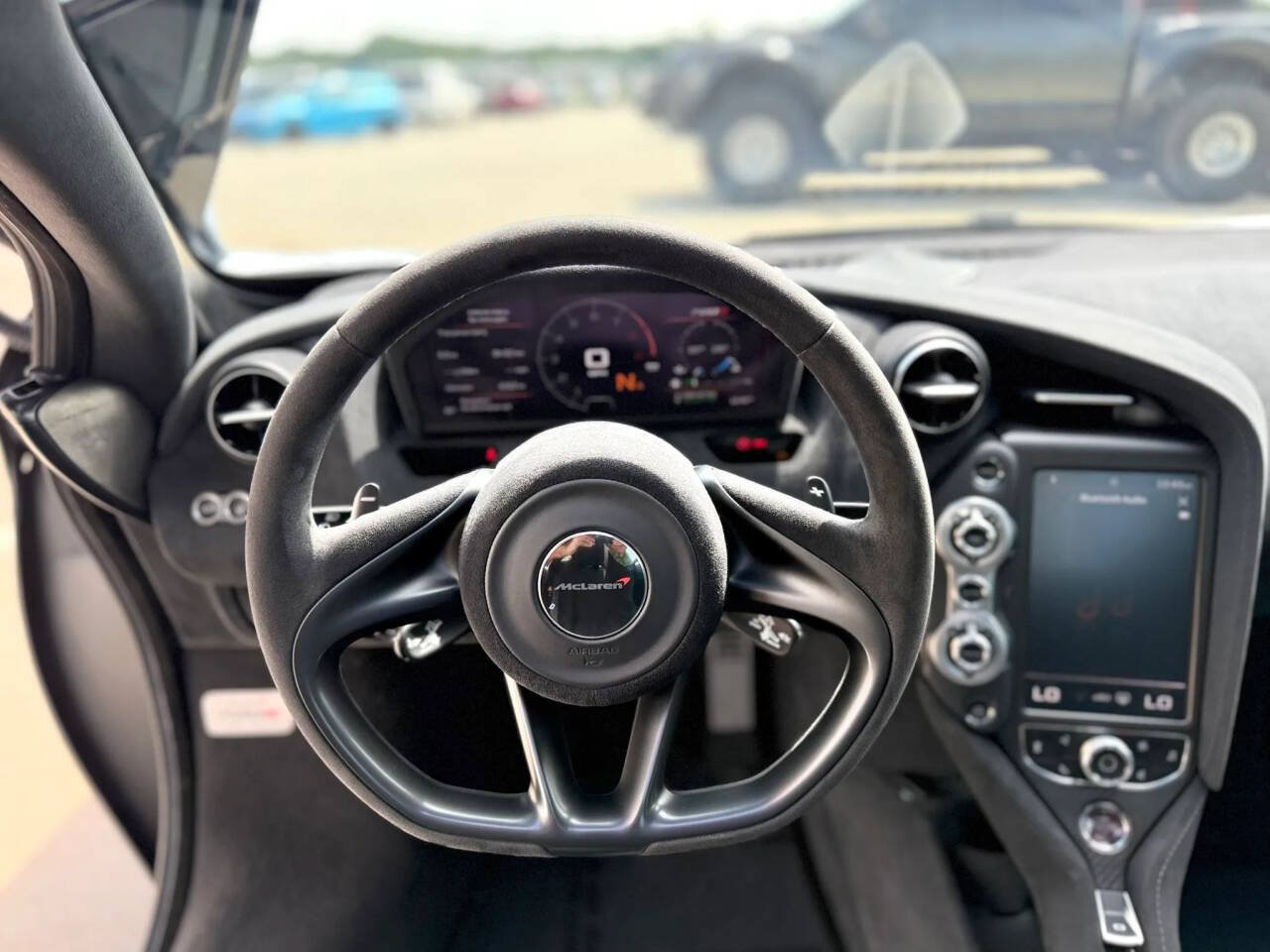 Used 2018 McLaren 720S photo 13
