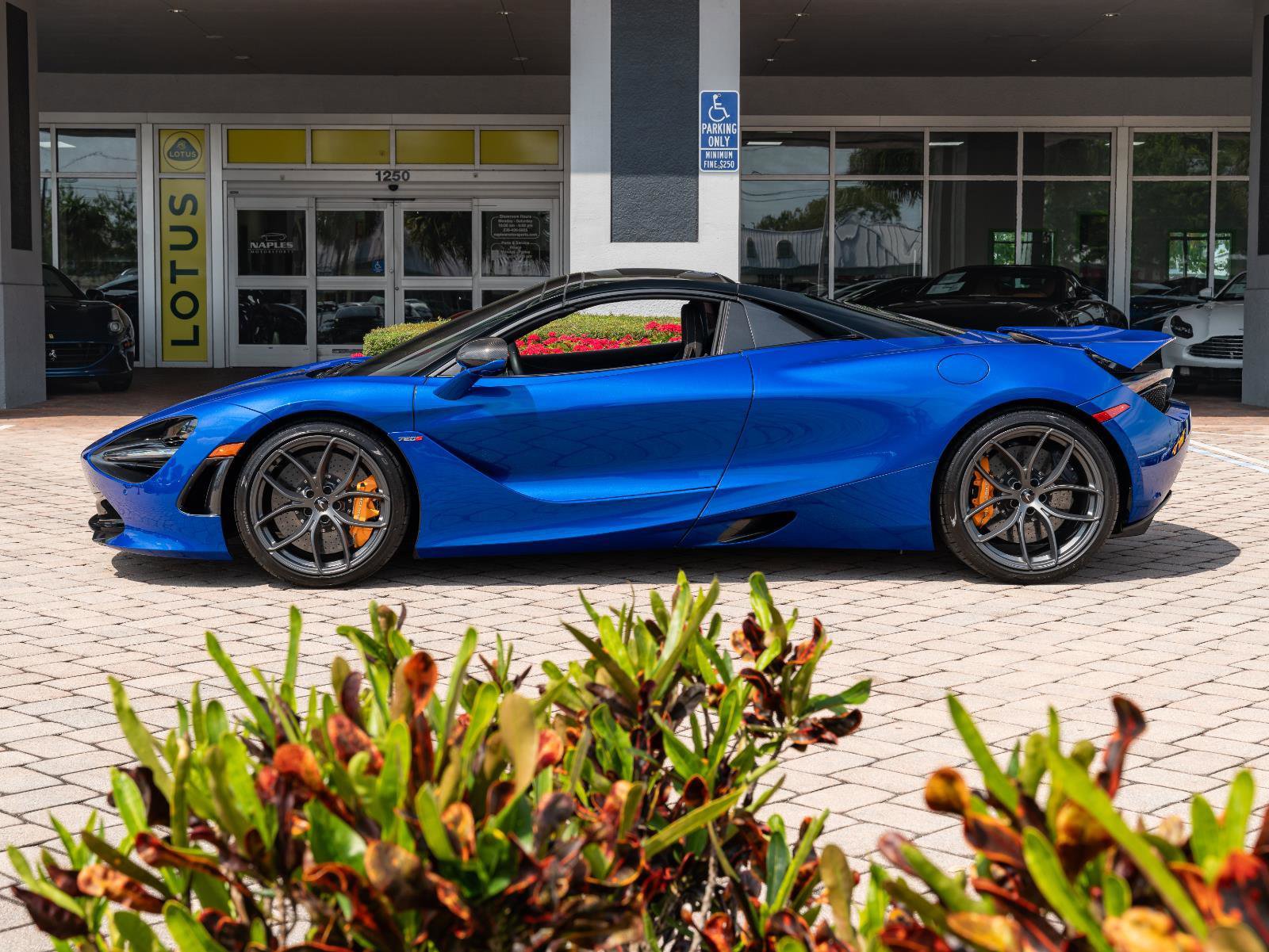 Used 2020 McLaren 720S Luxury photo 27
