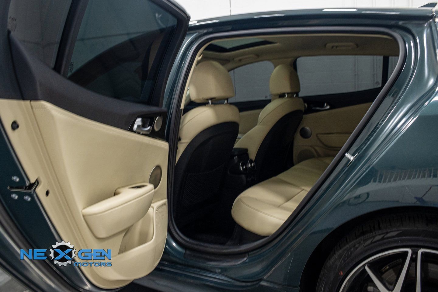 2023 Kia Stinger GT-Line