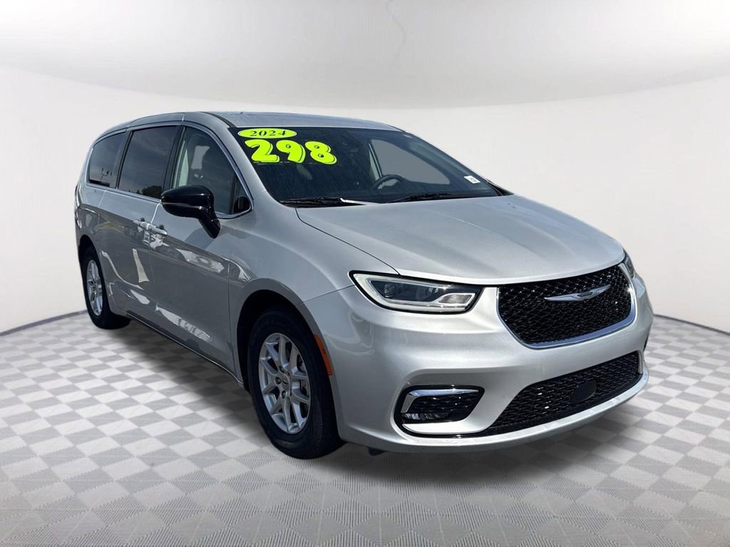 2024 Chrysler Pacifica Touring-L