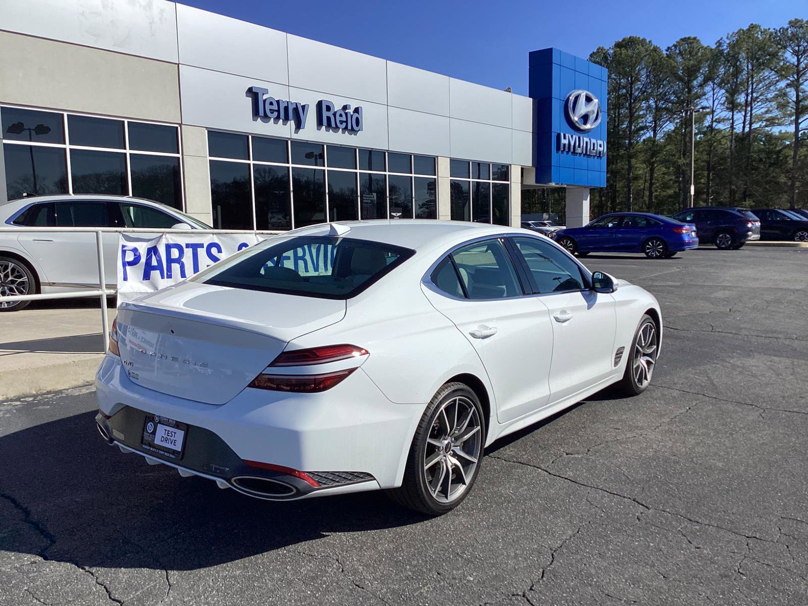 2025 Genesis G70 2.5T