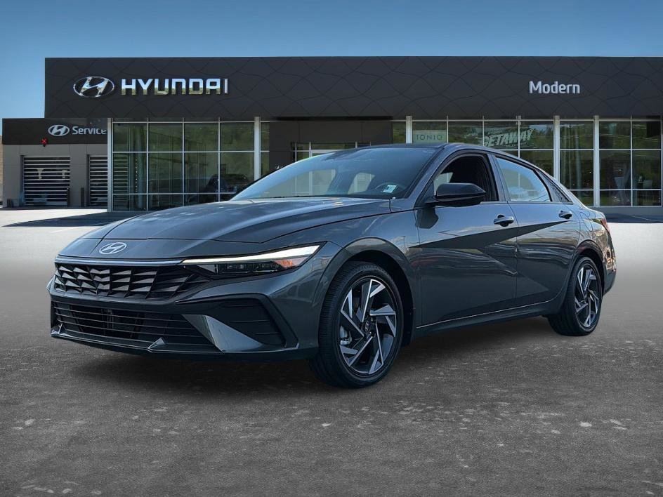 Certified 2025 Hyundai Elantra SEL