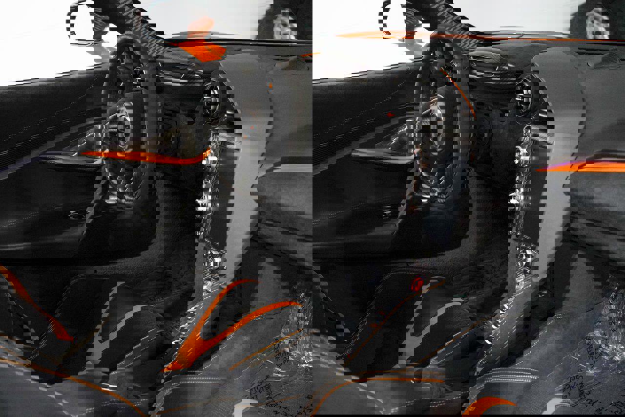 Used 2018 McLaren 720S Performance photo 18