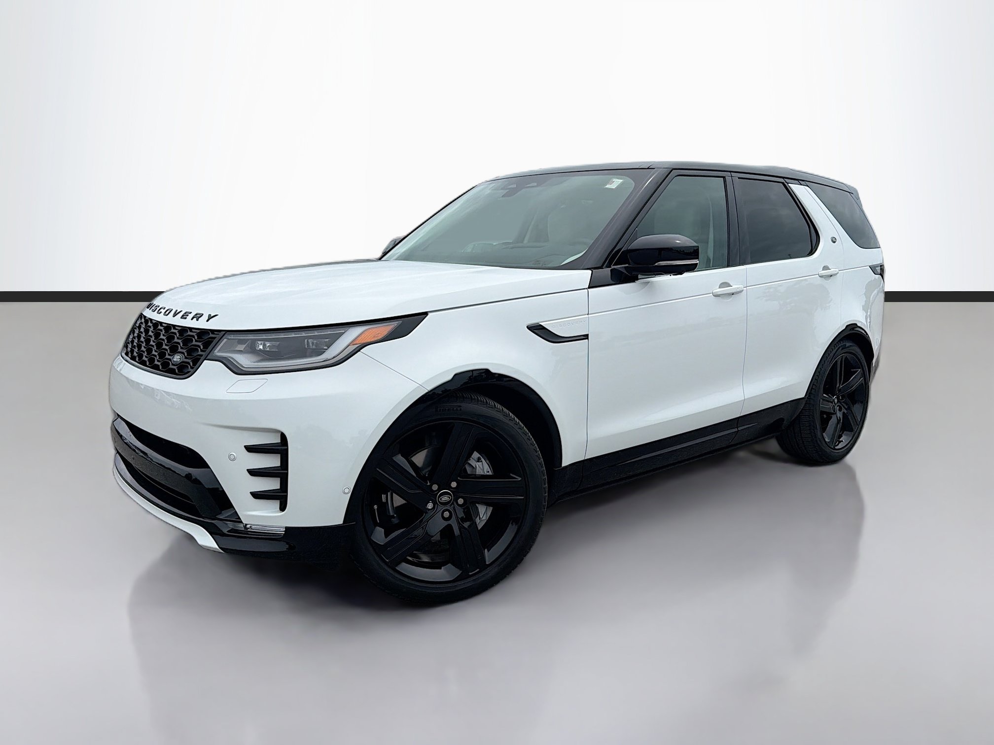 Used 2025 Land Rover Discovery Dynamic SE