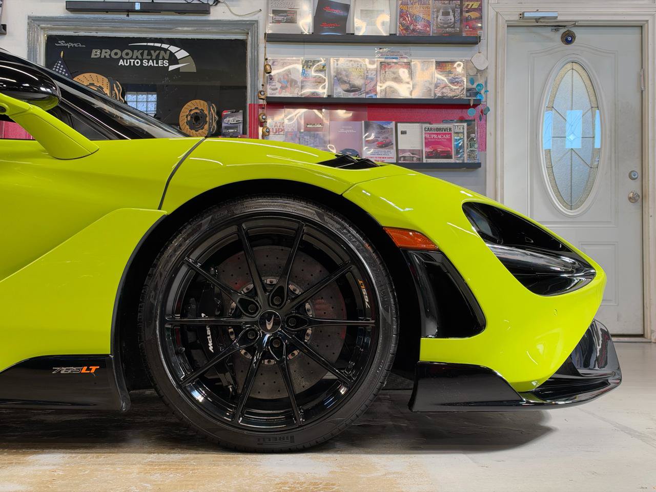 Used 2021 McLaren 765LT photo 15