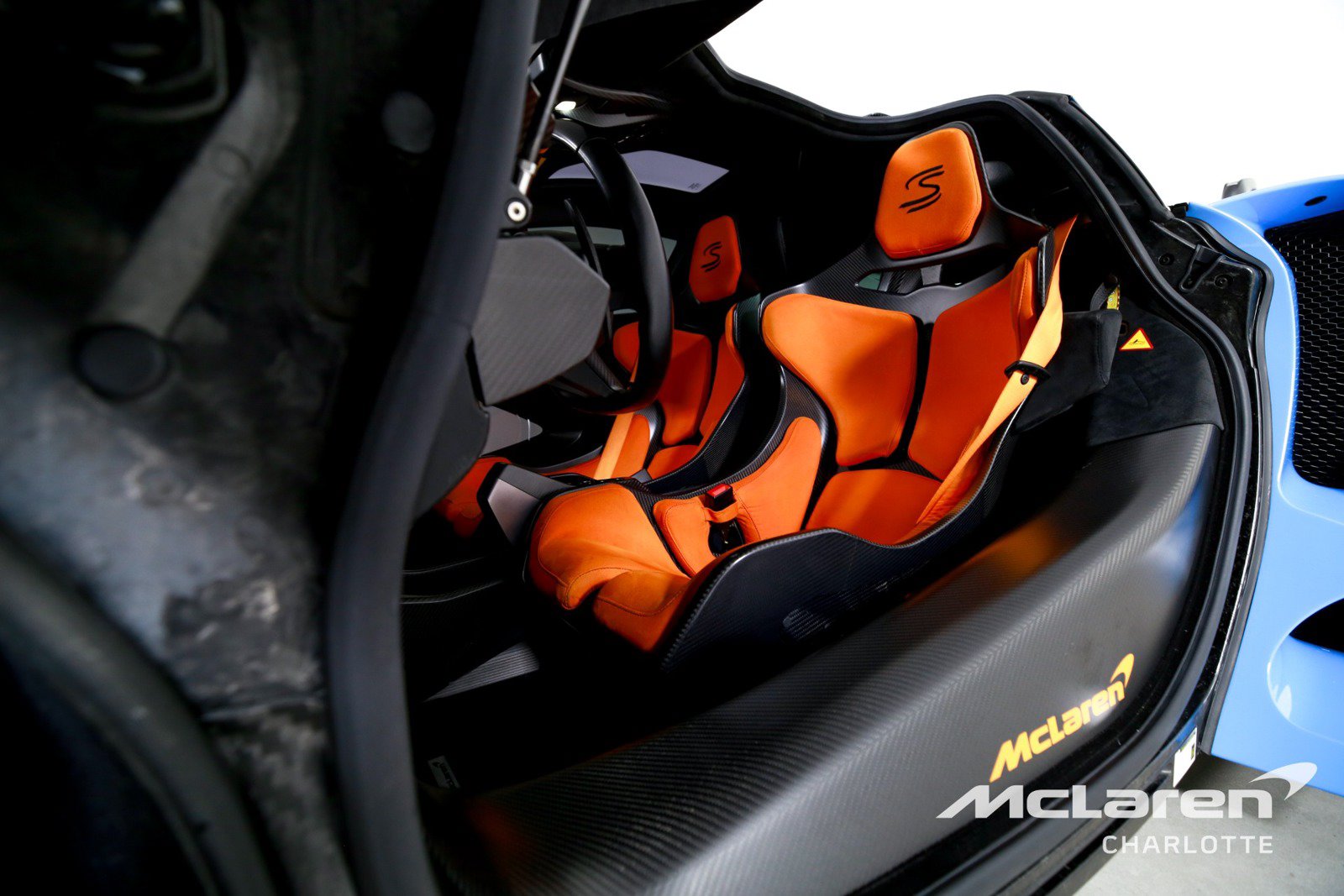 Used 2019 McLaren Senna photo 12