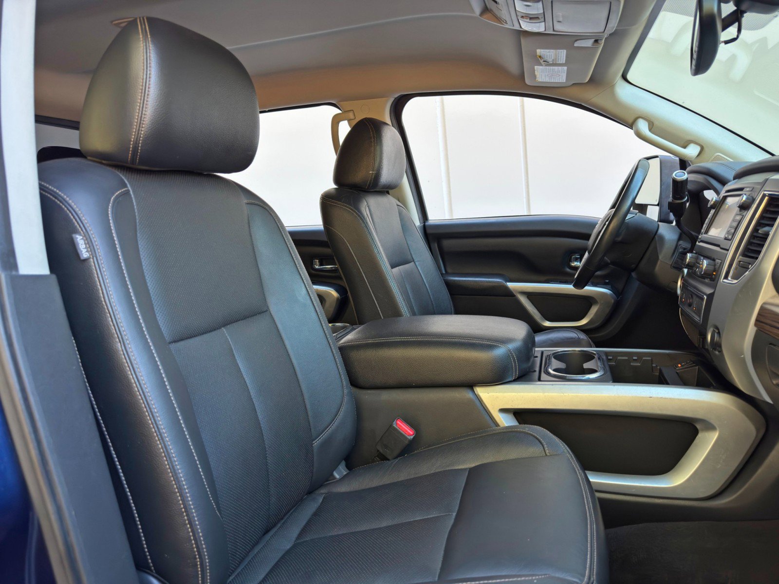 2016 Nissan Titan SL