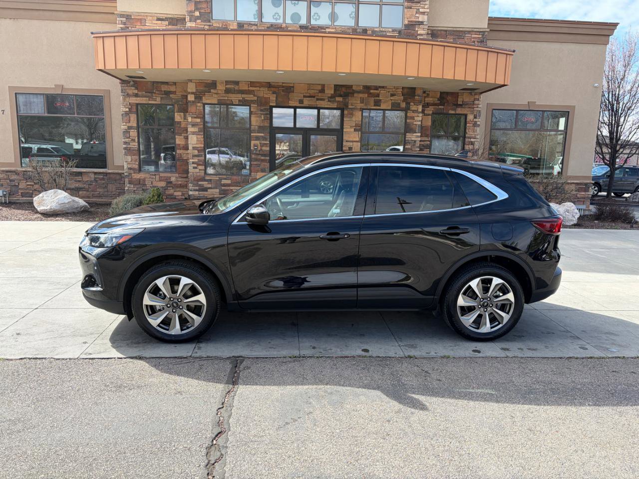 2025 Ford Escape Platinum