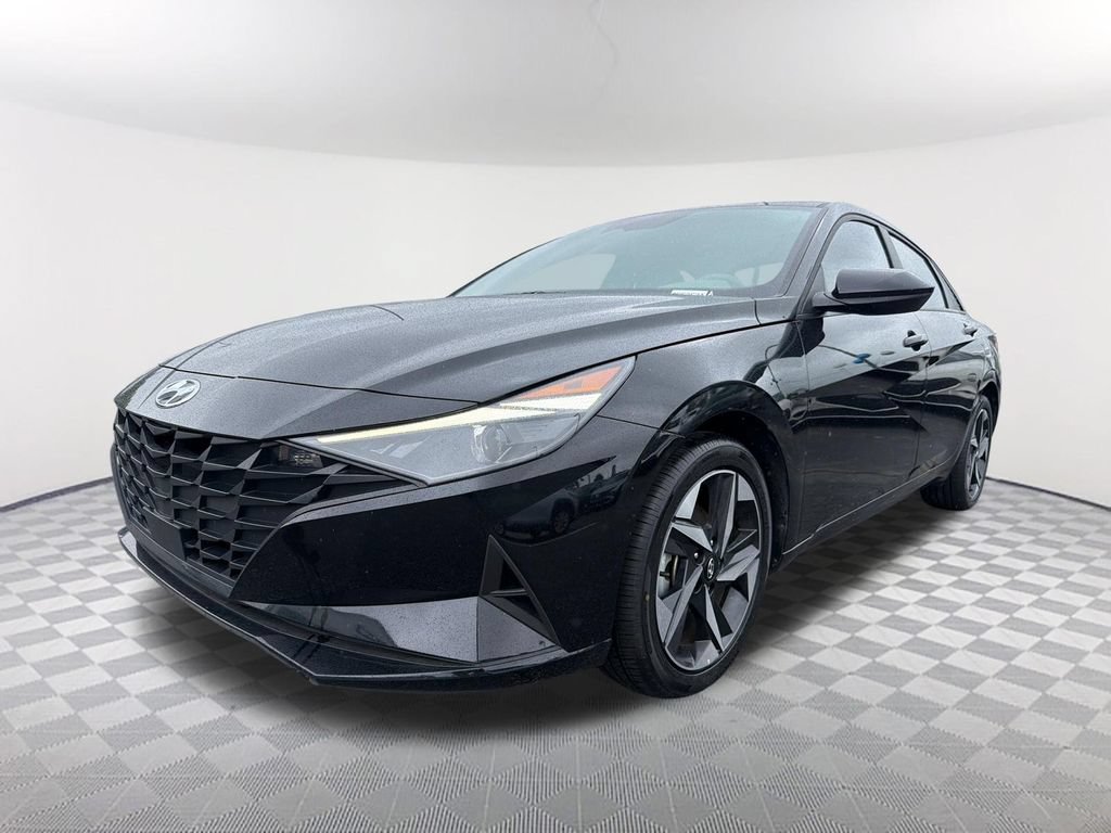 Used 2023 Hyundai Elantra SEL w/ Convenience Package