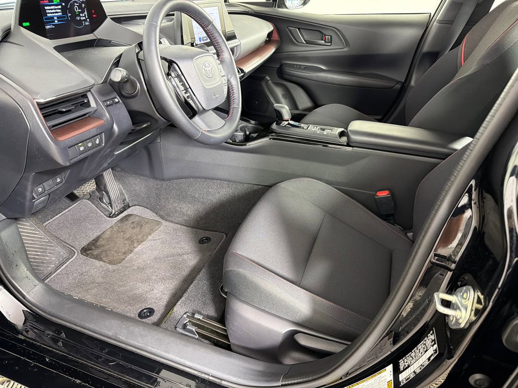 2025 Toyota Prius Plug-In Hybrid