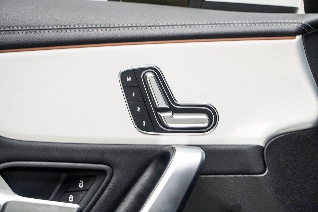 2025 Mercedes-Benz CLA 250