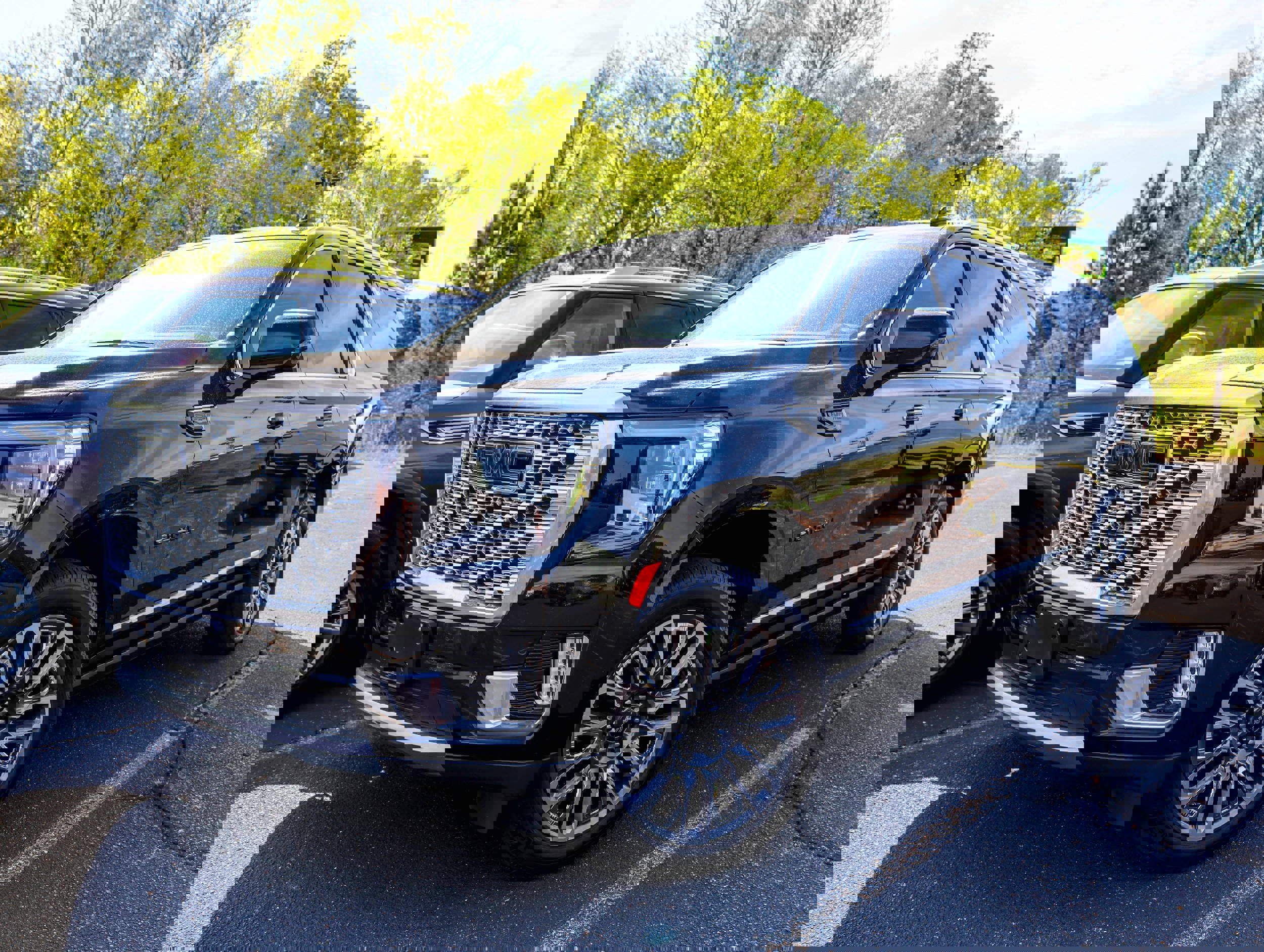 Used 2021 GMC Yukon XL Denali w/ Denali Ultimate Package