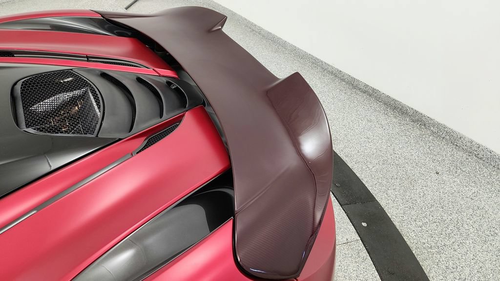 Used 2018 McLaren 720S Performance photo 18