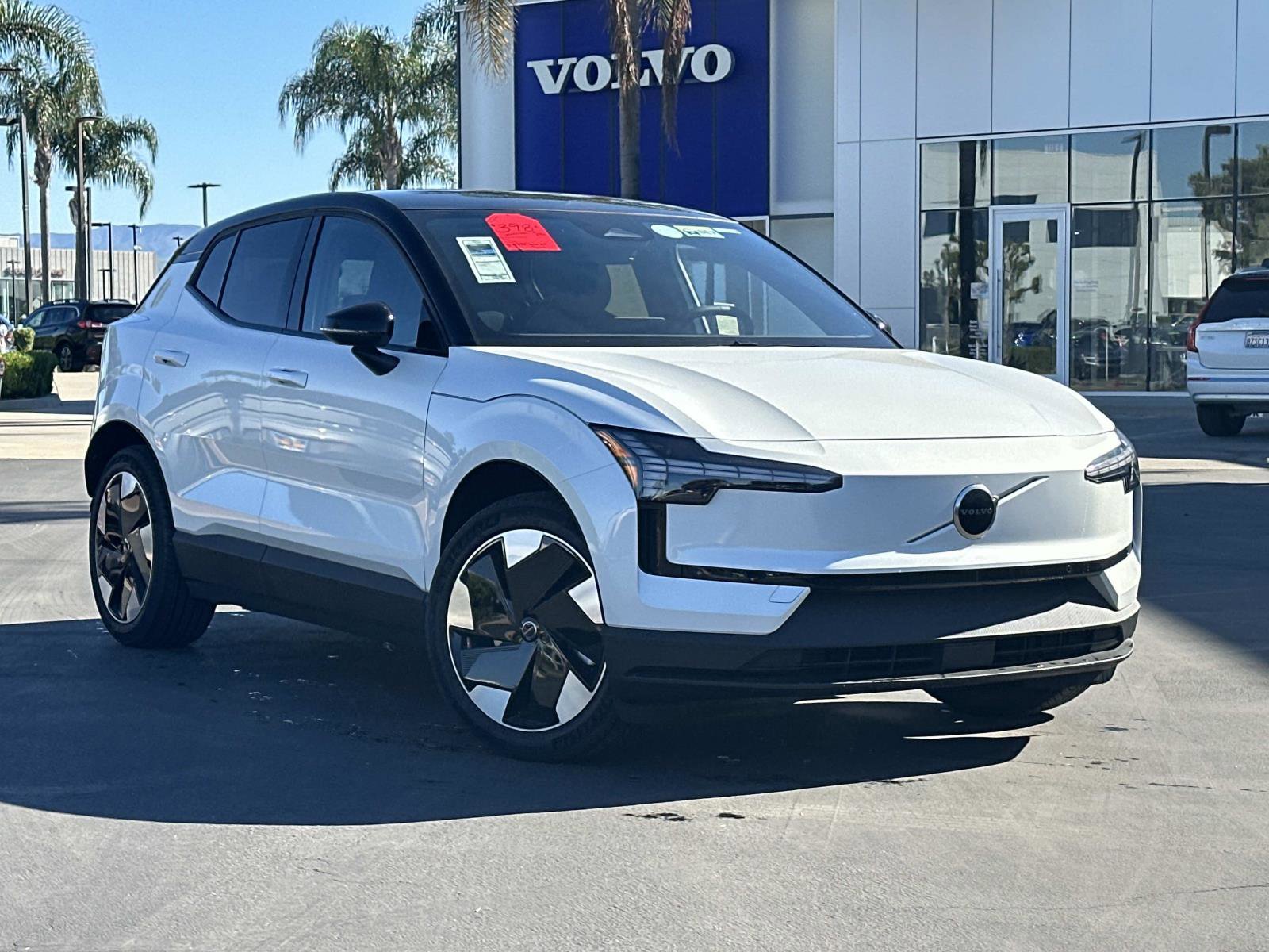 New 2026 Volvo EX30 Plus w/ Climate Package
