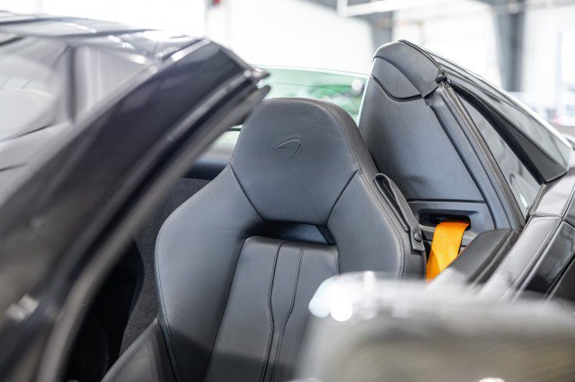 Used 2020 McLaren 600LT Spider photo 30