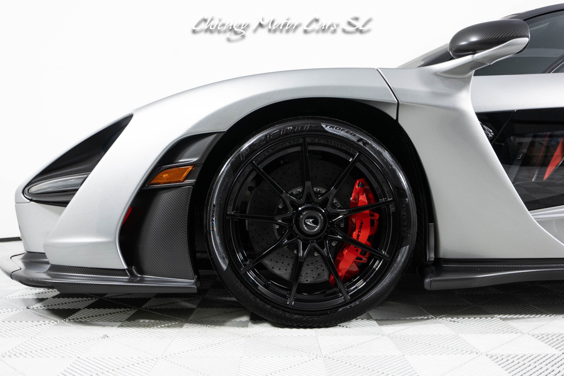Used 2019 McLaren Senna photo 6
