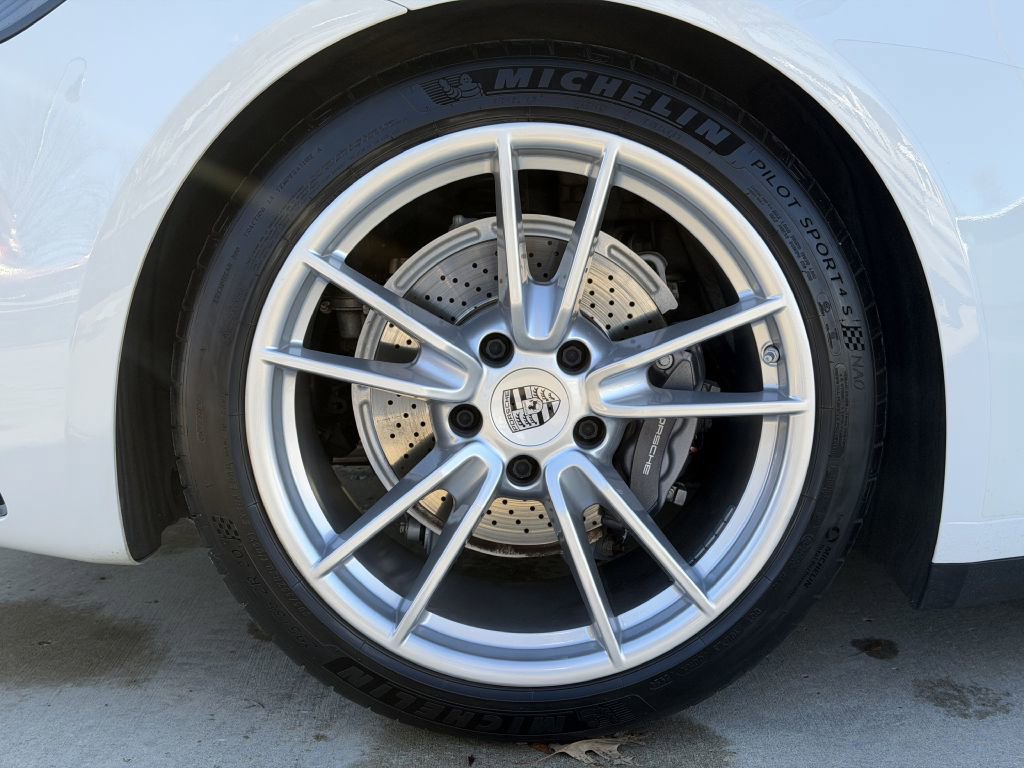 2021 Porsche 911 Carrera