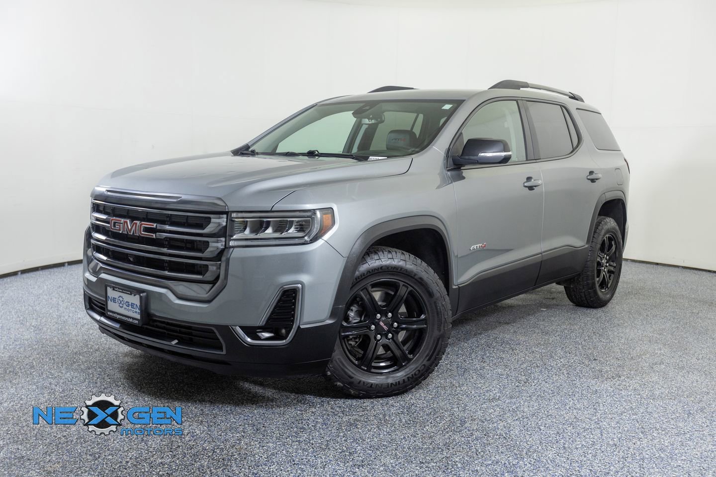 2023 GMC Acadia AT4