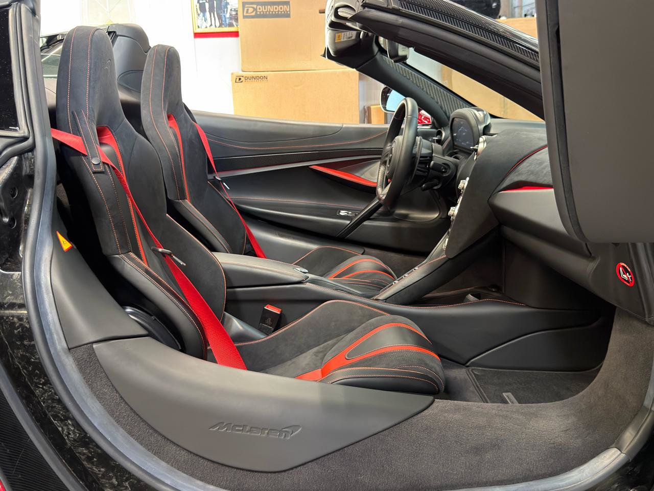 Used 2022 McLaren 720S Spider photo 33