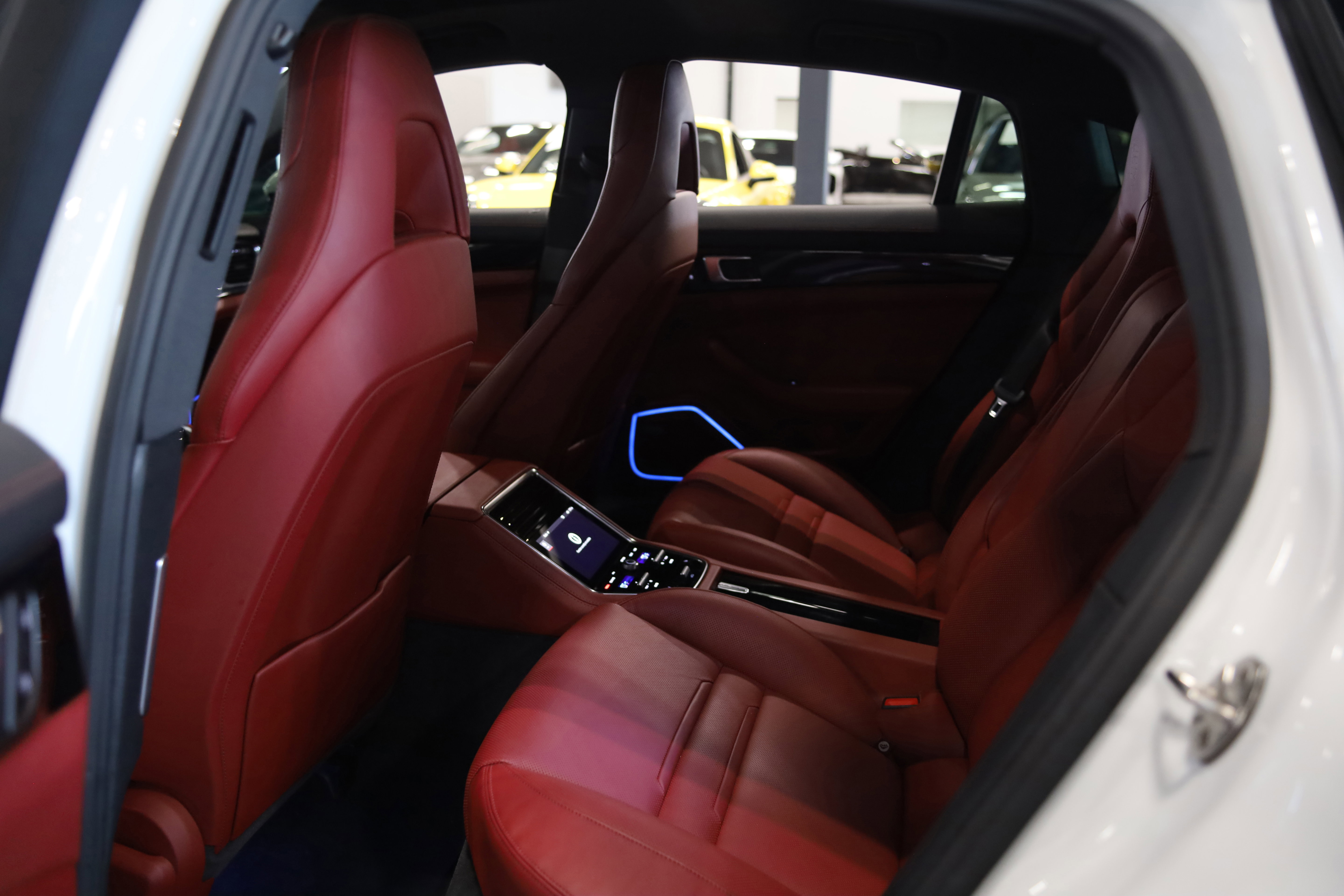 2022 Porsche Panamera 4