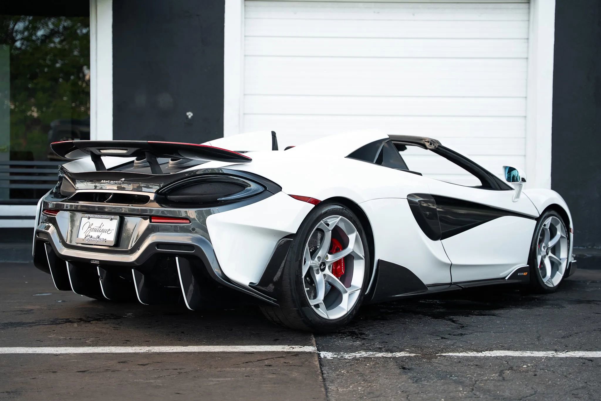 Used 2020 McLaren 600LT Spider photo 6