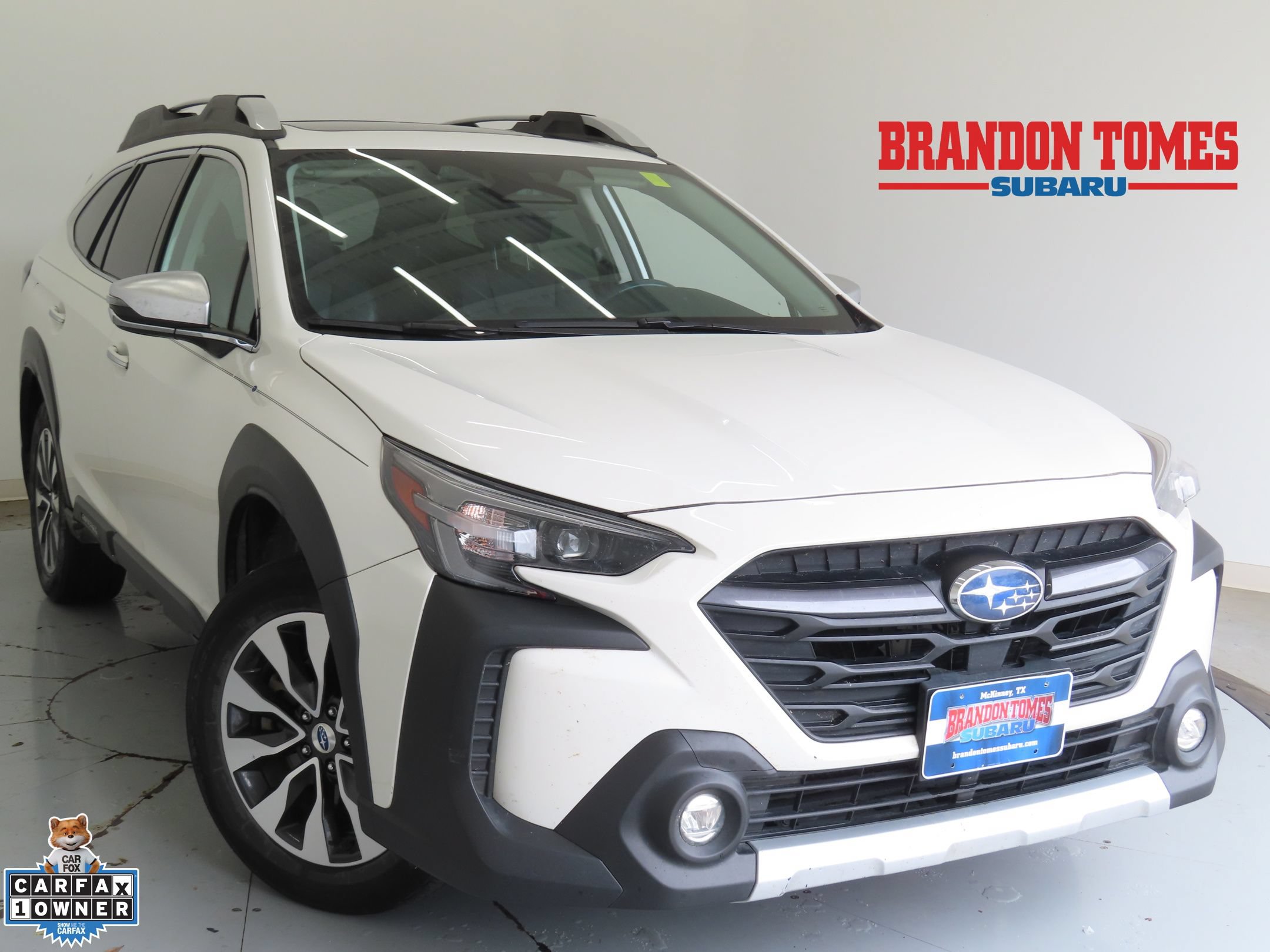 Used 2023 Subaru Outback Touring w/ Tech Package 2
