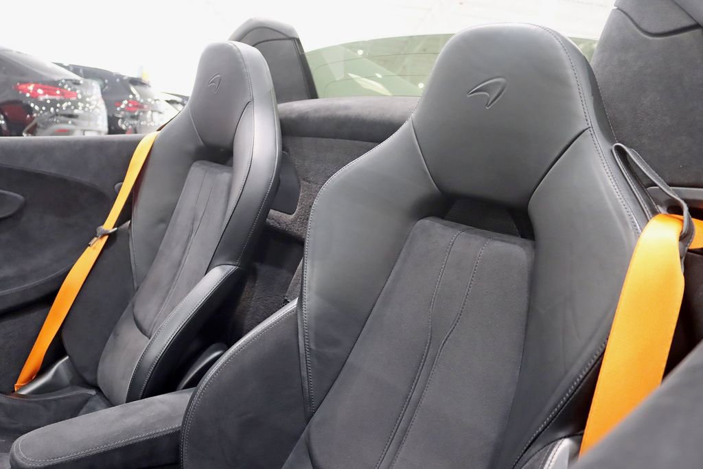 Used 2020 McLaren 600LT Spider photo 34