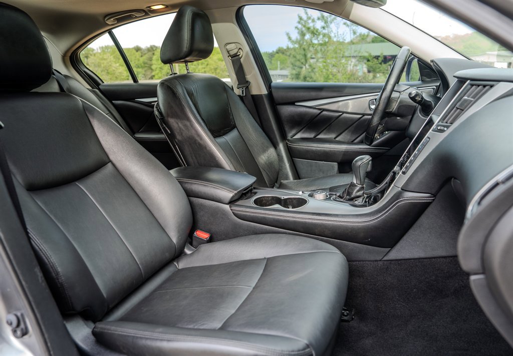 2015 INFINITI Q50 Premium