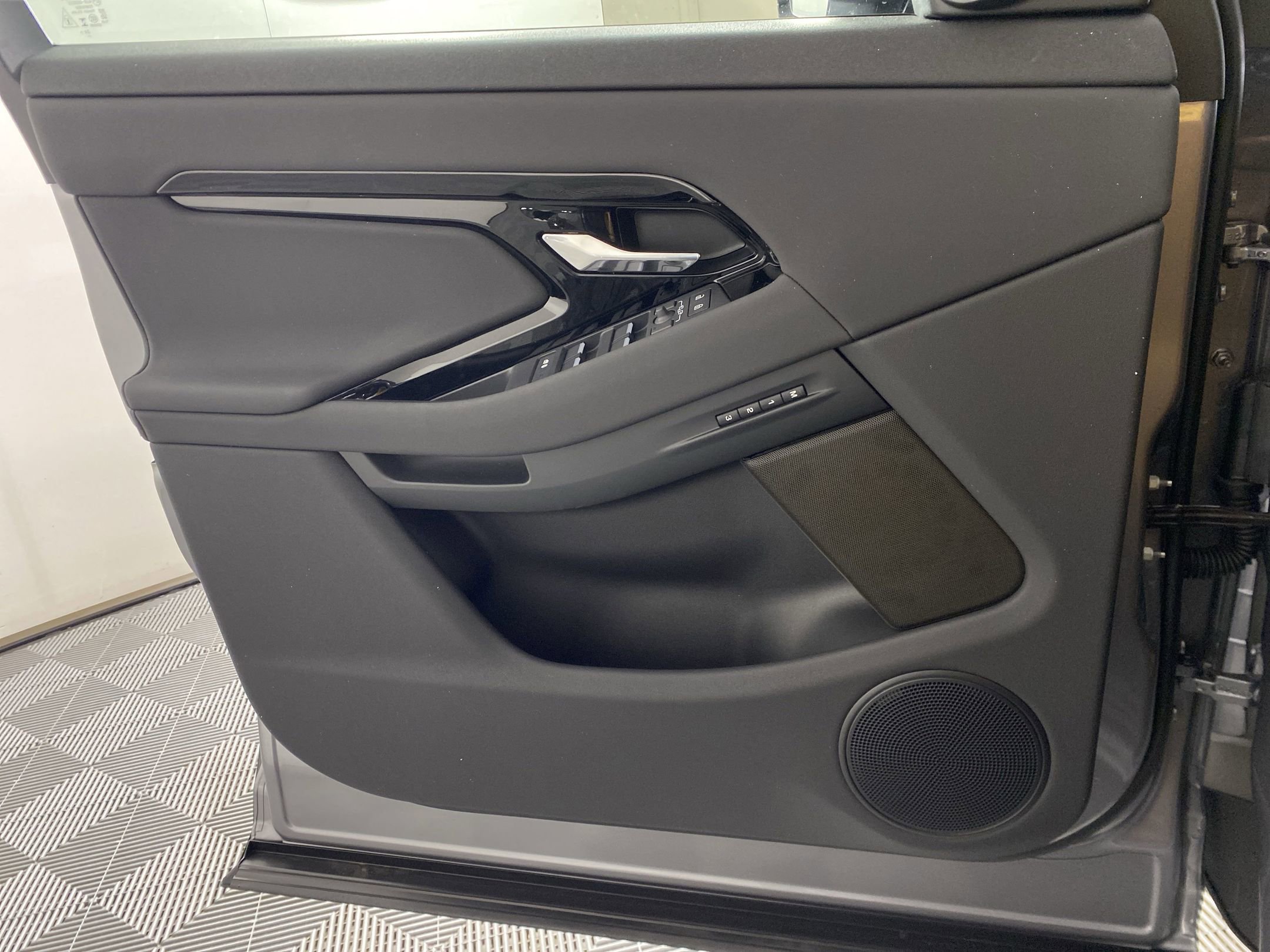 2026 Land Rover Range Rover Evoque S